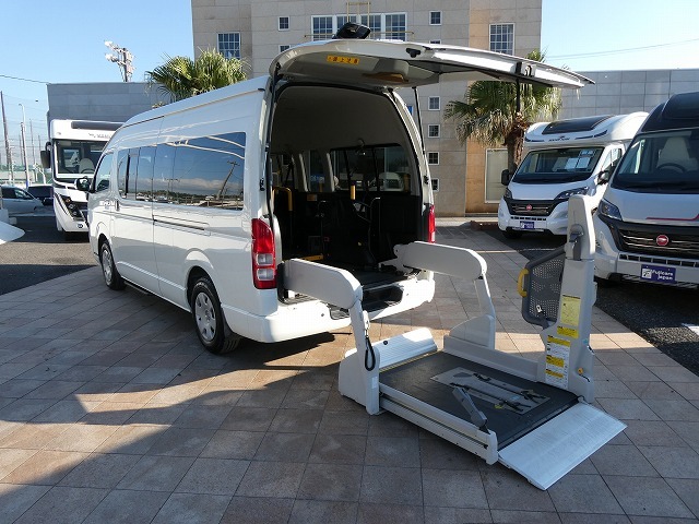 トヨタ ハイエース