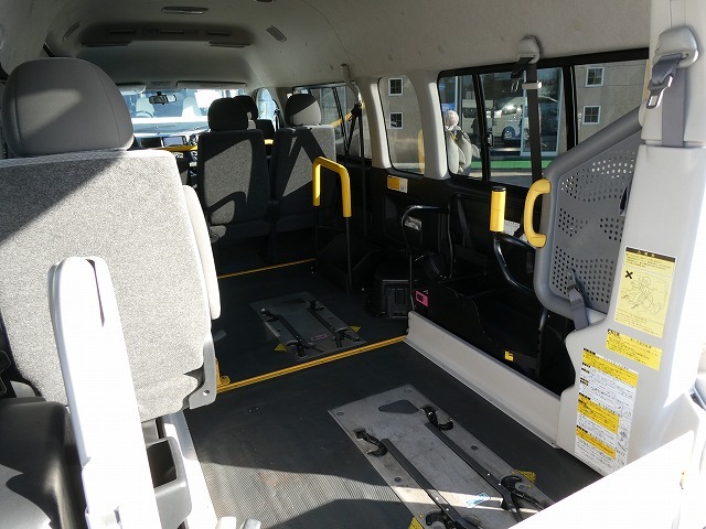 トヨタ ハイエース