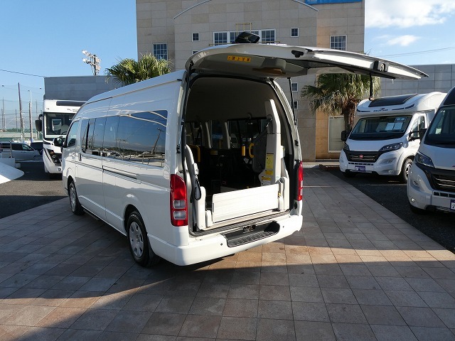 トヨタ ハイエース