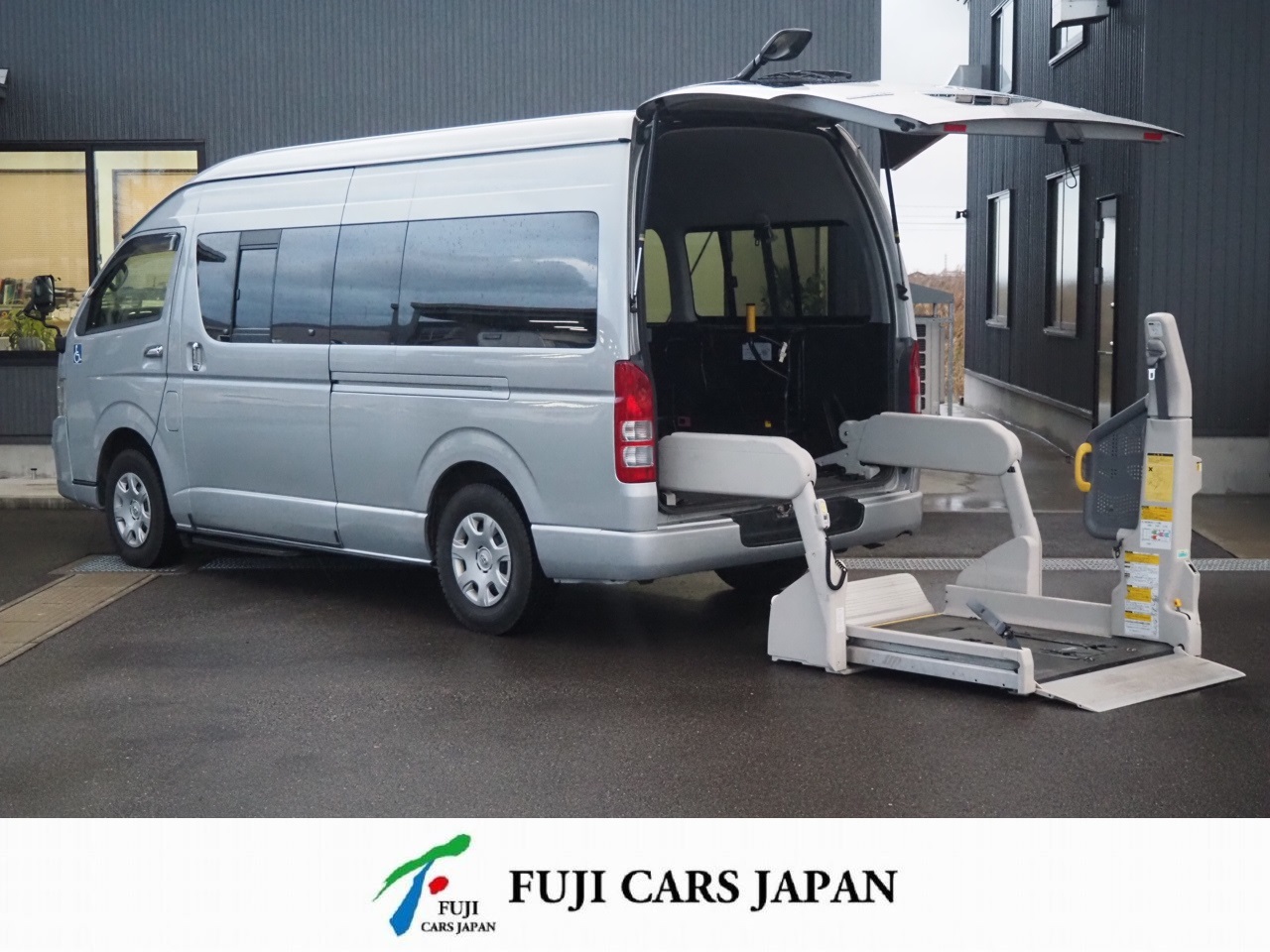 レジアスエース 福祉車両 ウェルキャブ Dタイプ 4WD