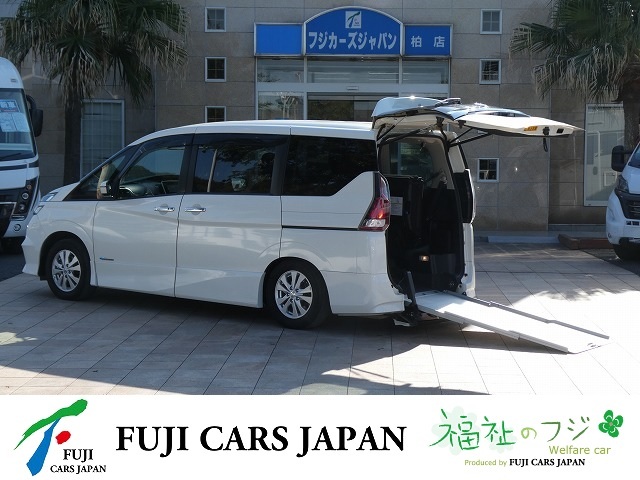セレナ 福祉車両 チェアキャブ