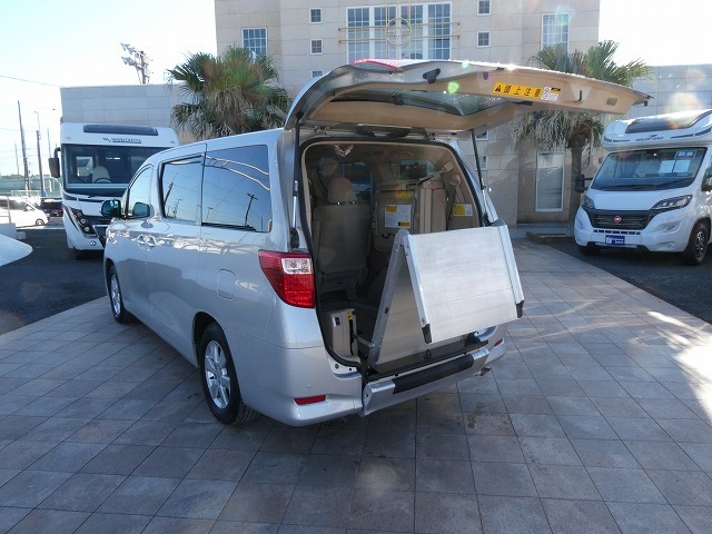 トヨタ アルファード