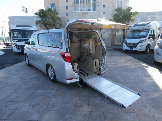 トヨタ アルファード