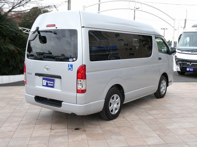 トヨタ ハイエース