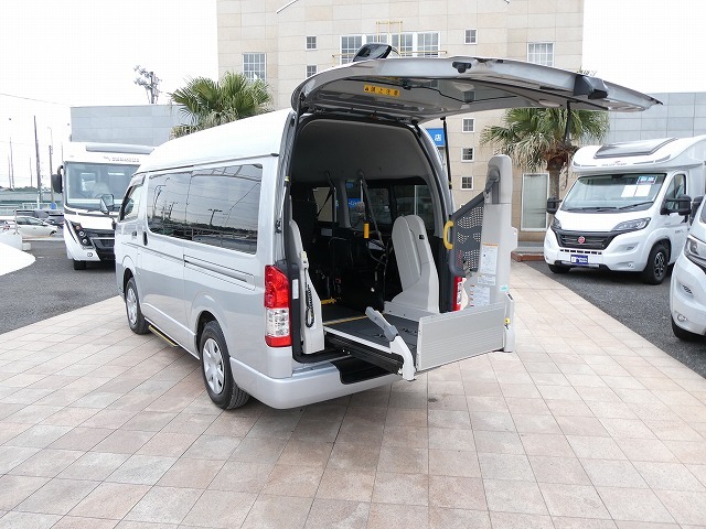 トヨタ ハイエース