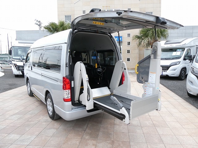 トヨタ ハイエース