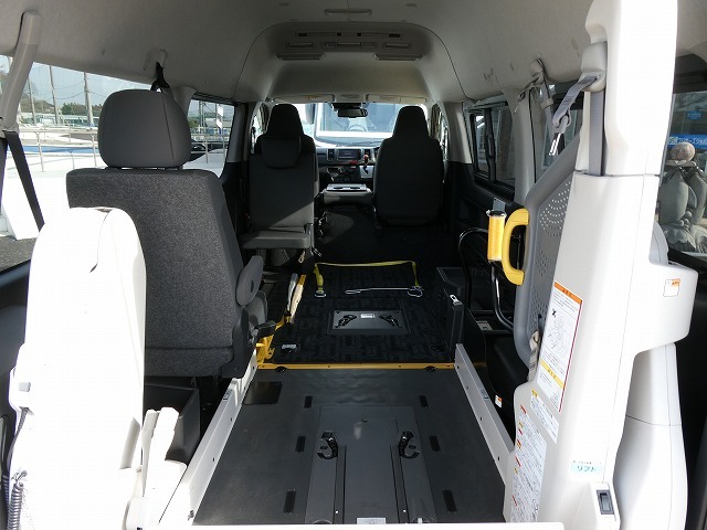 トヨタ ハイエース