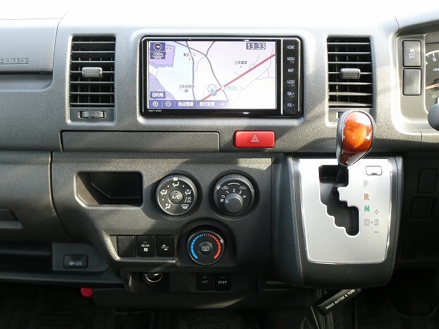 トヨタ ハイエース