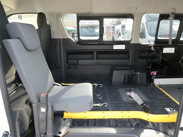 トヨタ ハイエース