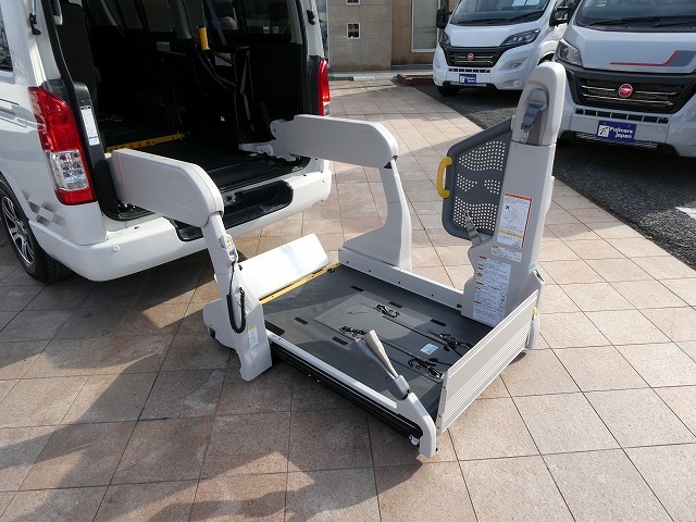 トヨタ ハイエース