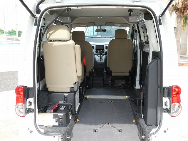 日産 NV200バネット