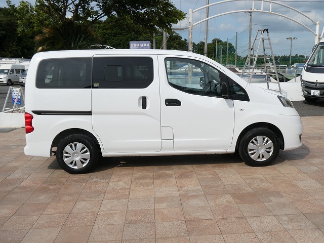 日産 NV200バネット