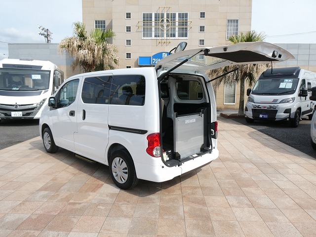 日産 NV200バネット