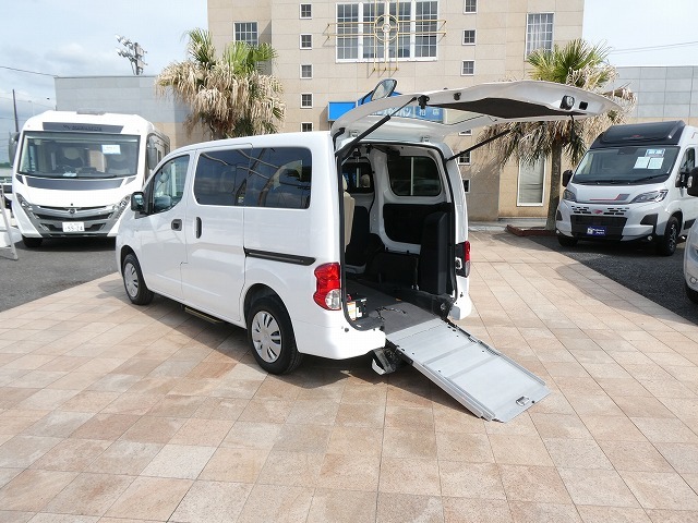 日産 NV200バネット