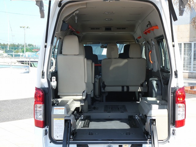 日産 NV350キャラバン