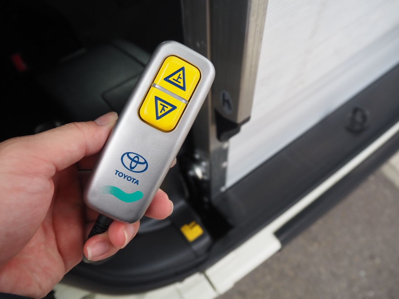 トヨタ アルファード