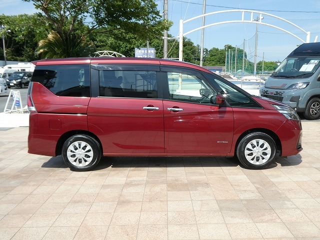 日産 セレナ