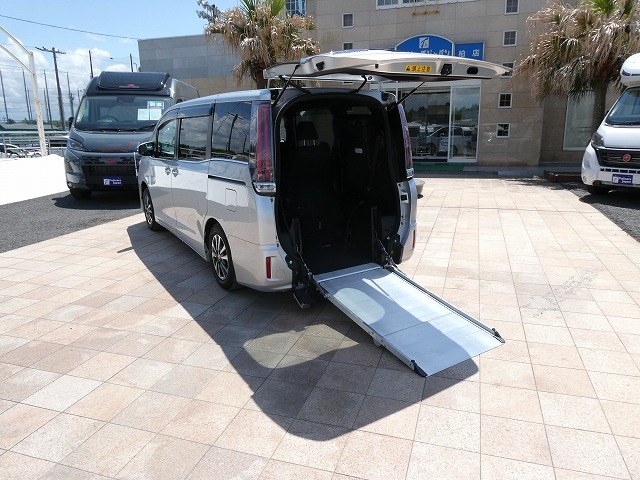 トヨタ エスクァイア